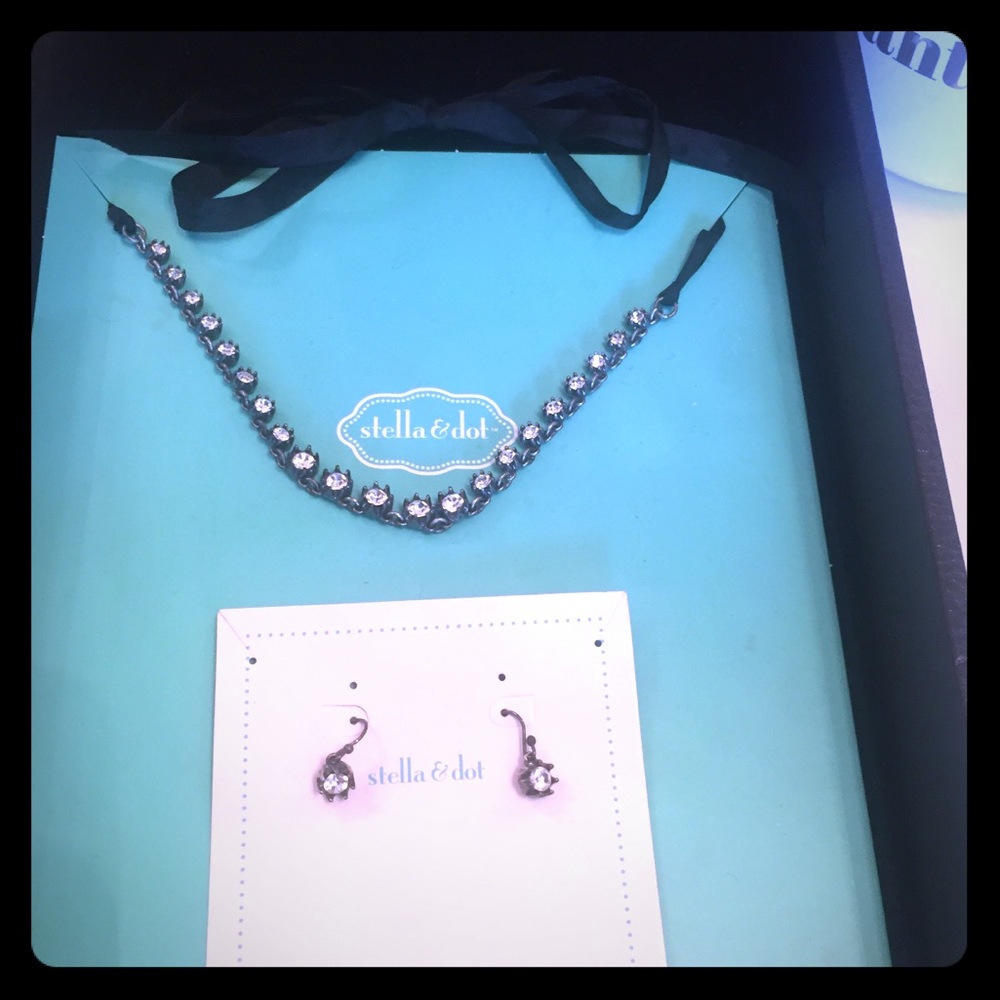 Stella & Dot Necklace